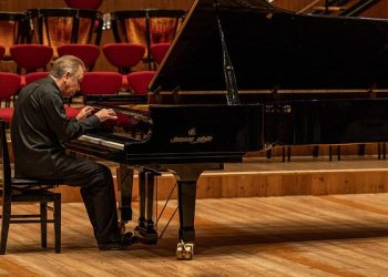 Mikhail Pletnev, immaginazione e fedeltà testuale a confronto