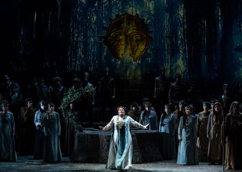 A Torino una rassicurante Norma super tradizionale