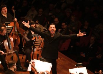 Il fuoriclasse Currentzis dirige il Requiem di Mozart (e non solo)