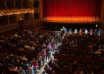 Concerto per quattro flauti solisti e cento flauti migranti